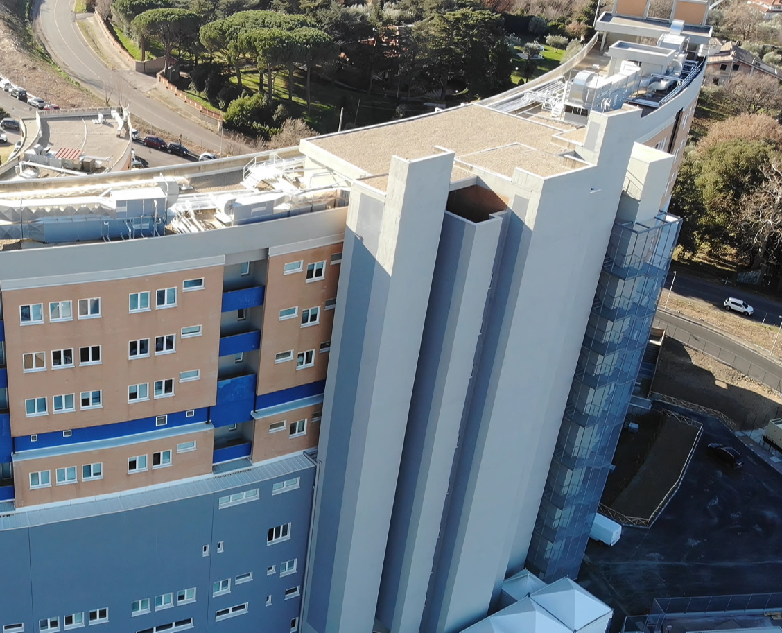 Emergenza ostetrica a termine: brillante intervento salva madre e neonato all’ospedale Santa Rosa