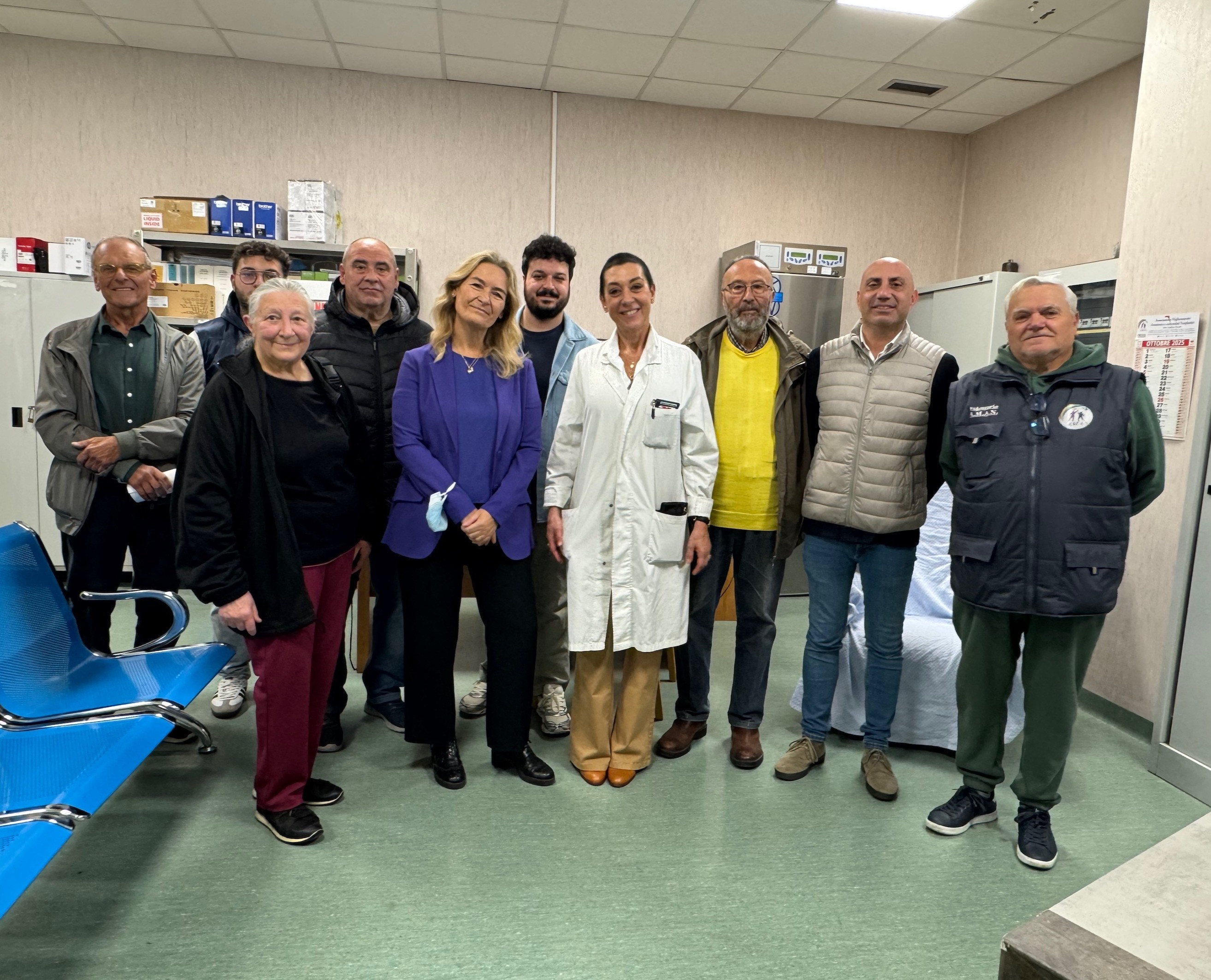 Oncologia Santa Rosa: Aman dona due poltrone per la chemioterapia e uno strumento per il monitoraggio dei pazienti durante i trattamenti